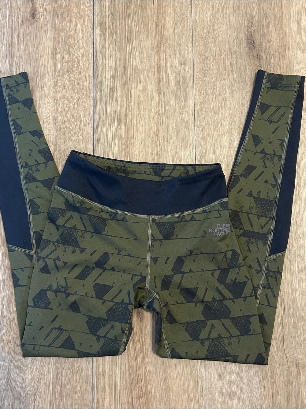 The North Face flash dry Olive Green & Black Patterned Leggings
